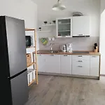 Appartamento Tinjarosa Mundanije