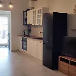Appartamento Tinjarosa *