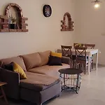 Tinjarosa Appartamento *