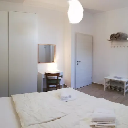 アパート Tinjarosa