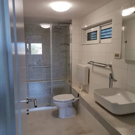 Tinjarosa Apartman