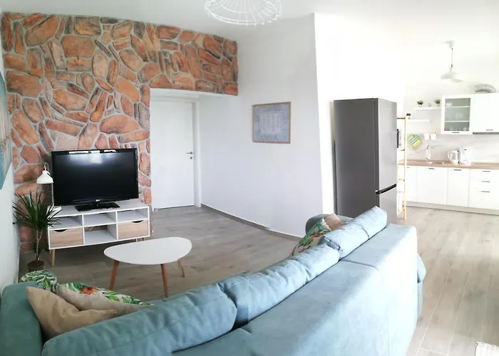 Apartman Tinjarosa Mundanije