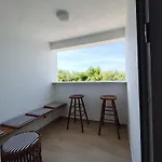 Apartament Tinjarosa