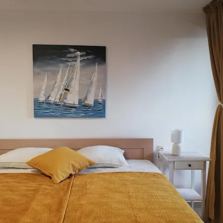 Tinjarosa Apartmán Mundanije