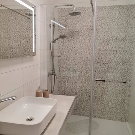 Tinjarosa Apartmán